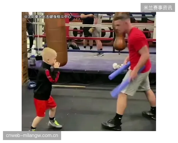 拳击选手换位步伐与防守反击，成为经典教材的奥秘